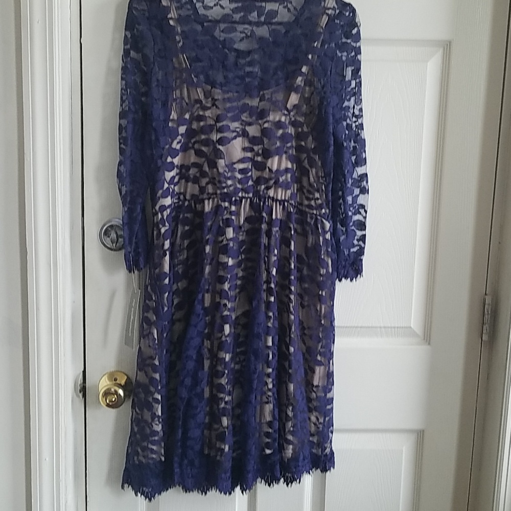 Dress - Picture 4 of 5
